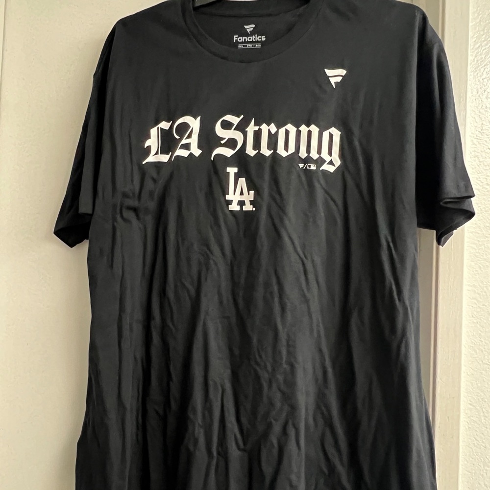 Fanatics Black LA Strong Short Sleeve Tee